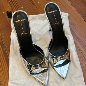 Silver High Heels with Pointed Toe and Thin Stiletto